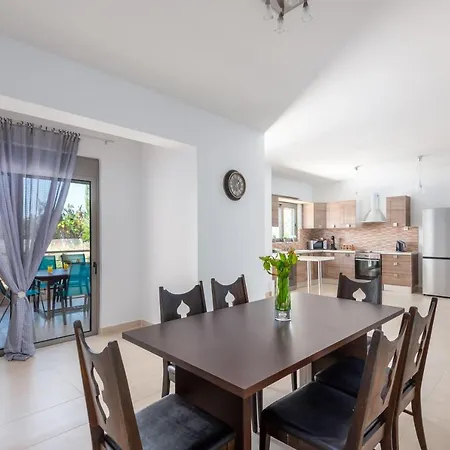 Anolia With Private Pool Willa